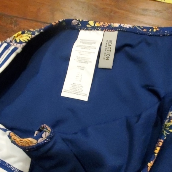 NWT Kenneth Cole Contrast-Side Hipste bottom swim - Picture 5 of 8